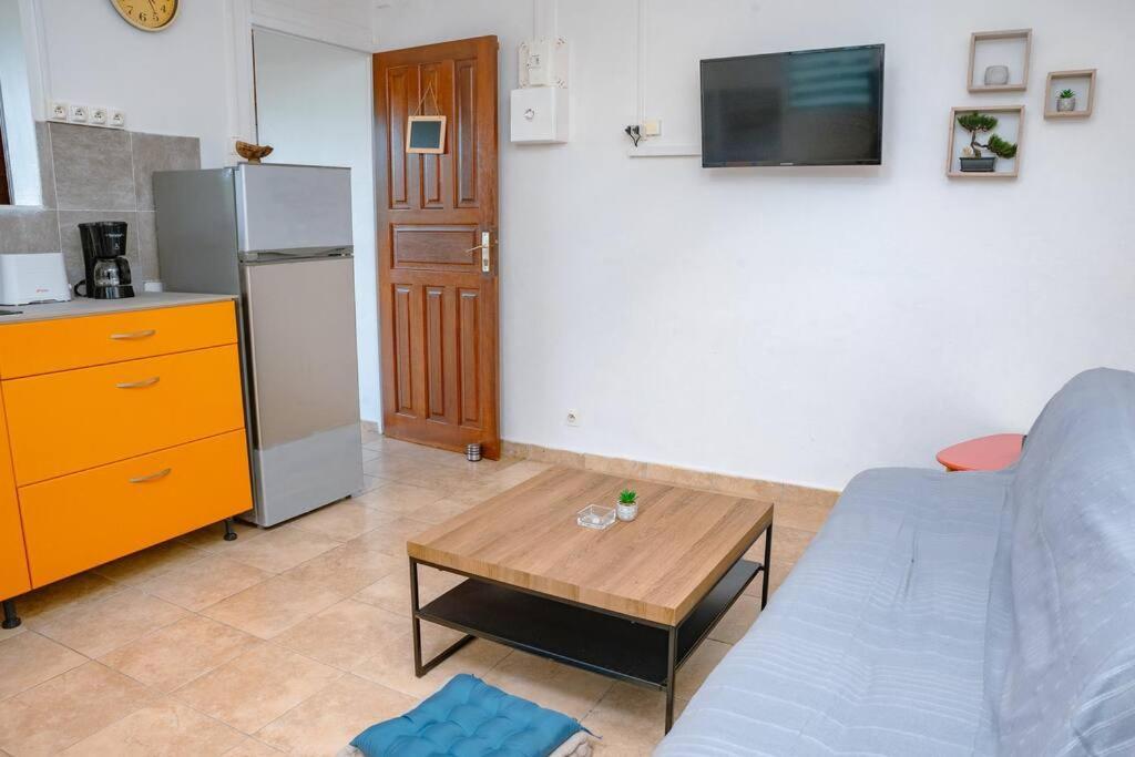 Le Man Nima Villa Les Abymes Exterior photo