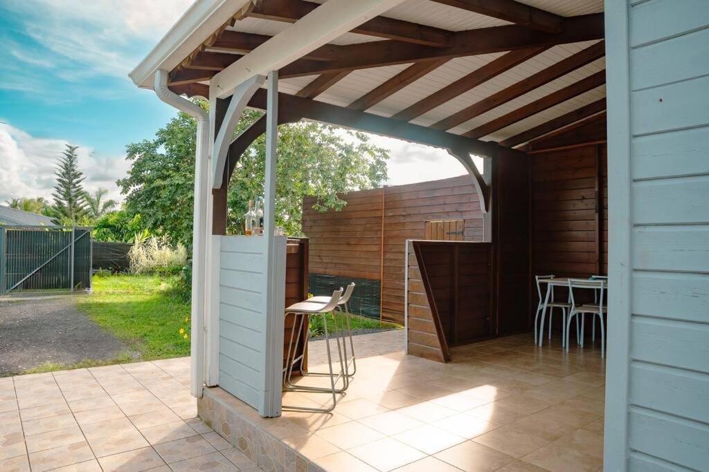 Le Man Nima Villa Les Abymes Exterior photo